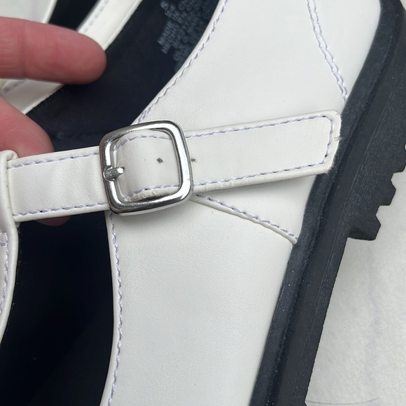 Old Navy White Mary Jane’s Size 5 - Picture 7 of 7